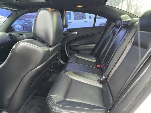 Used 2017 Dodge Charger R/T w/ Plus Group RWD image 16
