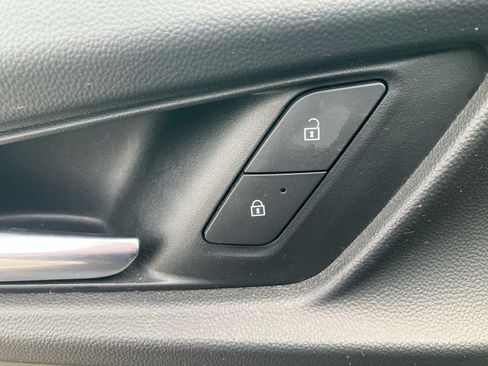 Used 2025 Chevrolet Equinox LT w/ Convenience Package II FWD image 12