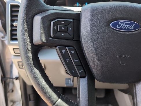 Used 2020 Ford F150 XLT w/ Equipment Group 302A Luxury AWD/4WD image 19