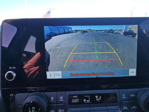 Certified 2025 Toyota Grand Highlander FWD image 18