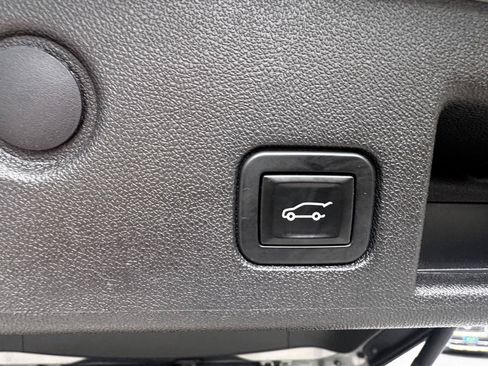 Certified 2019 Chevrolet Equinox LT w/ Sun & Navigation Package AWD/4WD image 14