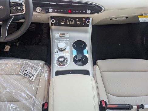 New 2026 Genesis GV70 2.5T Select image 19