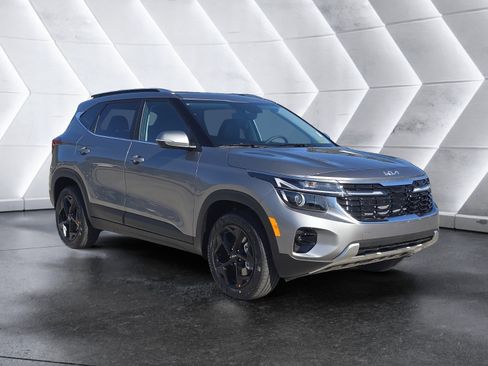 New 2026 Kia Seltos EX image 2