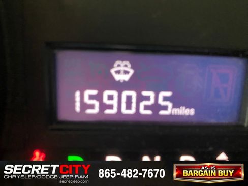 Used 2014 Dodge Grand Caravan SXT FWD image 17