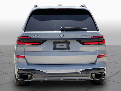 Used 2024 BMW X7 xDrive40i w/ M Sport Package AWD/4WD image 5