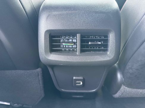Used 2022 Chevrolet Equinox RS w/ RS Leather Package AWD/4WD image 27