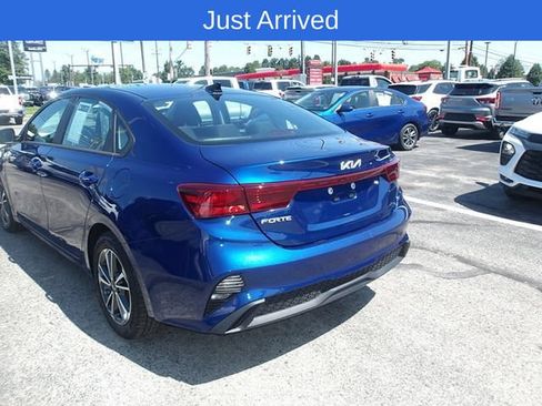 Used 2023 Kia Forte LXS FWD image 5