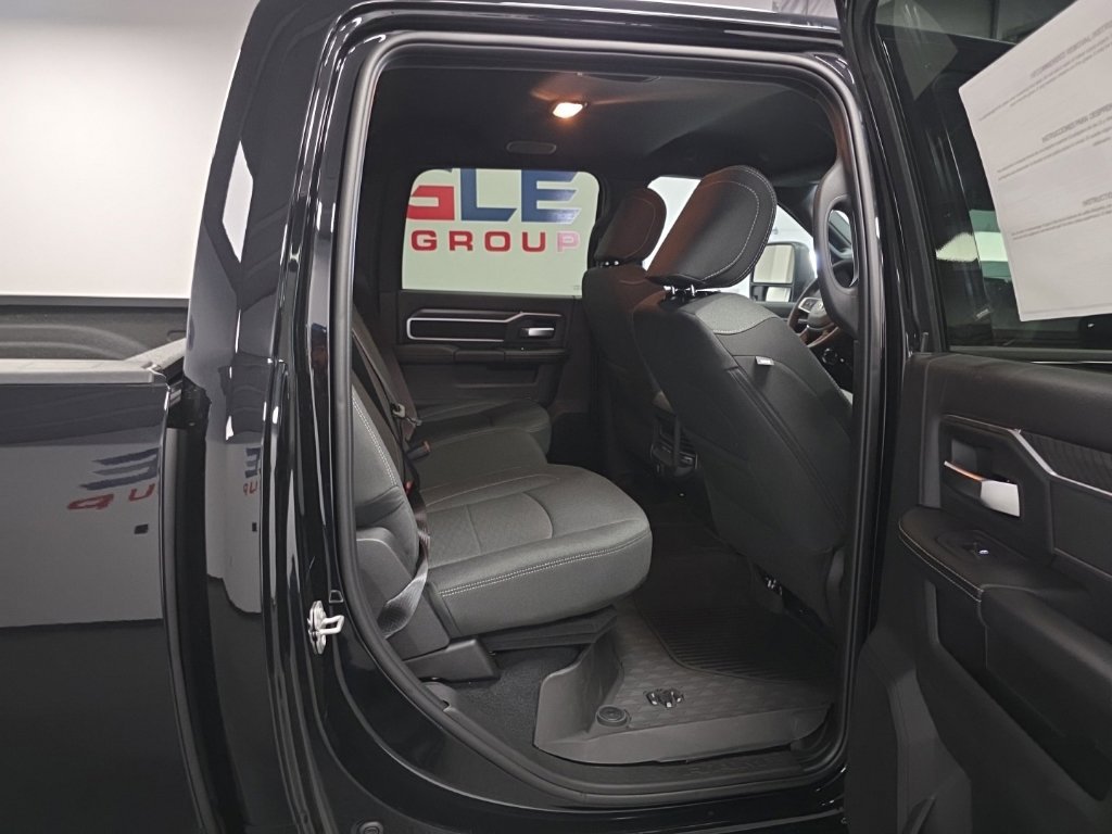 New 2026 RAM 2500 Big Horn AWD/4WD image 33