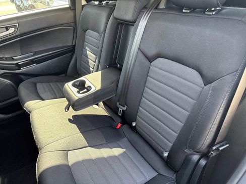 Used 2022 Ford Edge SE image 31