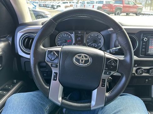 Certified 2019 Toyota Tacoma SR5 w/ SR5 Appearance Package (SM) image 28