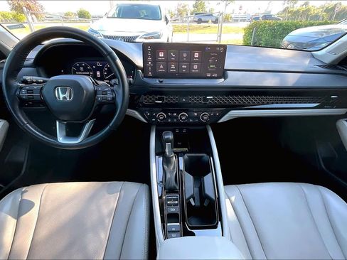 Used 2023 Honda Accord Touring image 15