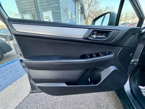 Used 2018 Subaru Outback 2.5i Premium AWD/4WD image 28