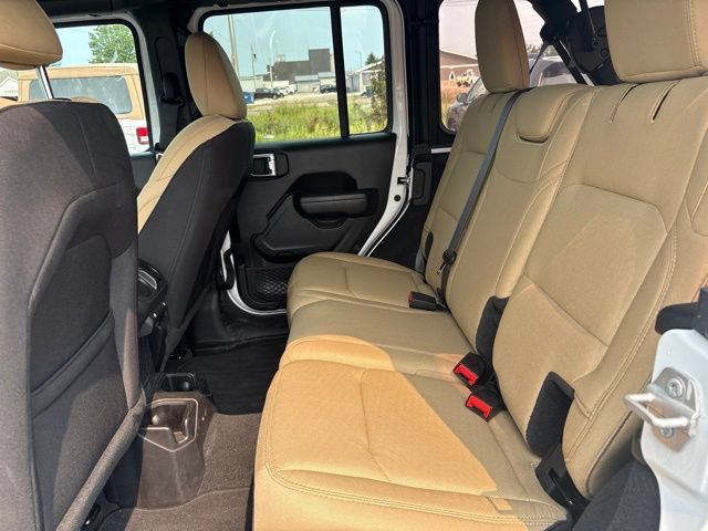 Used 2022 Jeep Wrangler Unlimited Sport AWD/4WD image 16