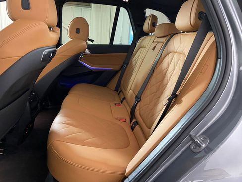 Certified 2024 BMW X5 xDrive40i w/ Premium Package image 13