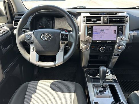Used 2023 Toyota 4Runner SR5 AWD/4WD image 10