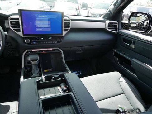 Certified 2025 Toyota Tundra Limited AWD/4WD image 15