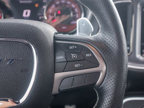 Used 2015 Dodge Challenger SRT Hellcat image 13