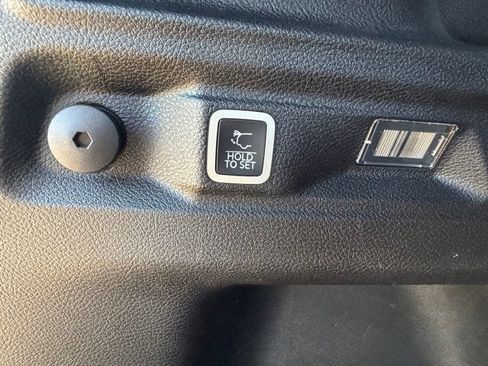 Used 2023 Jeep Grand Cherokee L Laredo AWD/4WD image 40