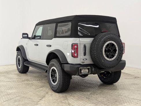 New 2026 Ford Bronco Outer Banks w/ Sasquatch Package AWD/4WD image 3
