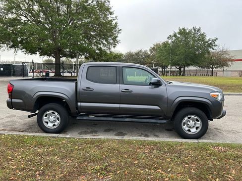 Used 2022 Toyota Tacoma SR w/ SR Convenience Package image 6