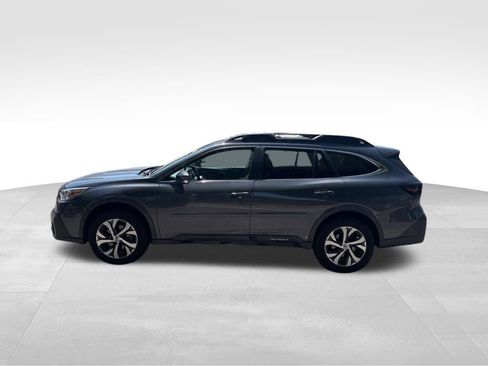 Used 2021 Subaru Outback Limited XT AWD/4WD image 3