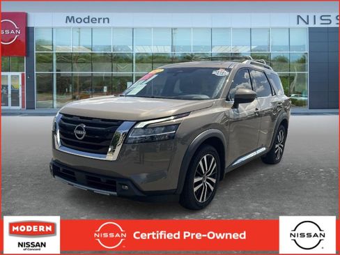 Certified 2023 Nissan Pathfinder Platinum AWD/4WD image 1