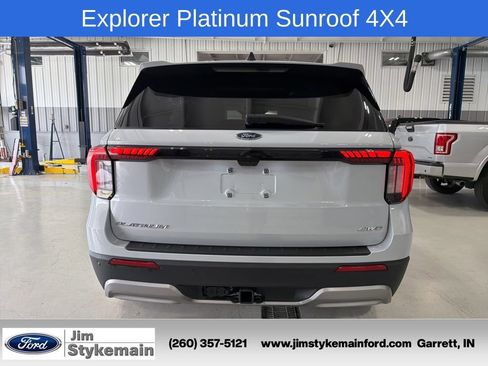 Used 2026 Ford Explorer Platinum w/ LUX Leather Package AWD/4WD image 8