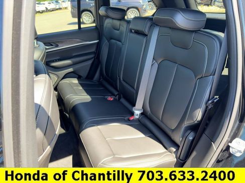 Used 2025 Jeep Grand Cherokee Limited w/ Trailer Tow Package AWD/4WD image 30