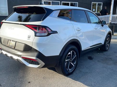 Used 2023 Kia Sportage LX AWD/4WD image 8
