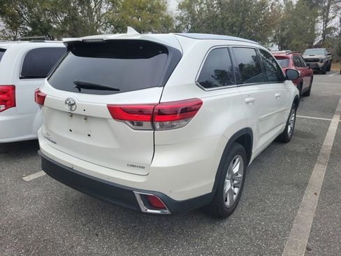 Used 2017 Toyota Highlander Limited image 4