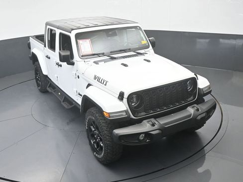 Used 2024 Jeep Gladiator Sport AWD/4WD image 48