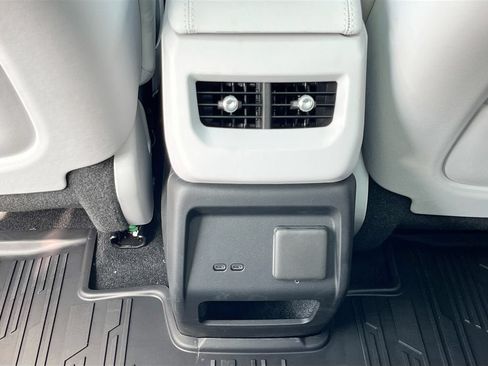 New 2026 Cadillac Optiq Sport 1 w/ LPO, Floor Liner Package AWD/4WD image 26