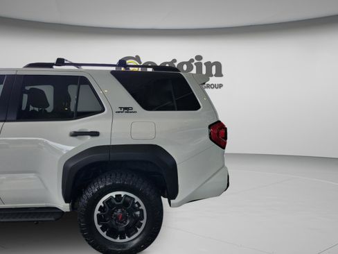 Certified 2025 Toyota 4Runner TRD Off-Road image 28