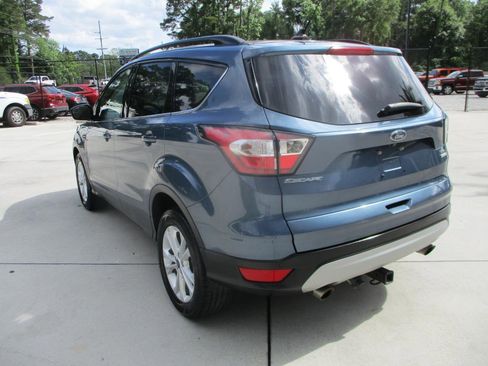 Used 2018 Ford Escape SEL image 11
