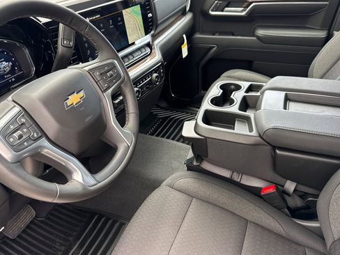 New 2025 Chevrolet Silverado 1500 LT image 10
