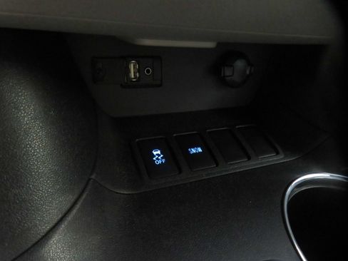 Used 2016 Toyota Highlander XLE FWD image 46