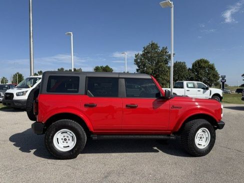 Used 2024 Ford Bronco Wildtrak AWD/4WD image 10