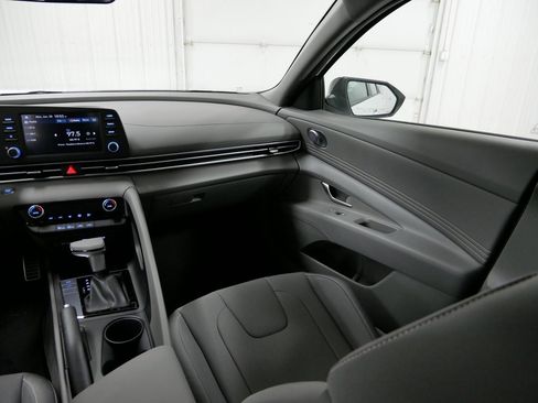 New 2025 Hyundai Elantra Sport image 14