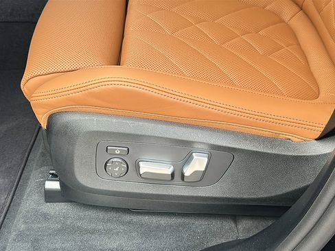 New 2026 BMW X5 xDrive40i w/ M Sport Package image 12