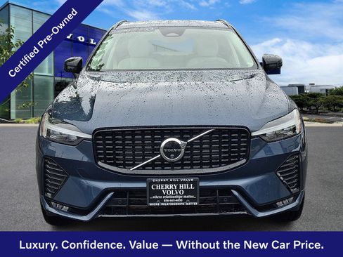 Certified 2024 Volvo XC60 B5 Plus w/ Protection Package Premier AWD/4WD image 2