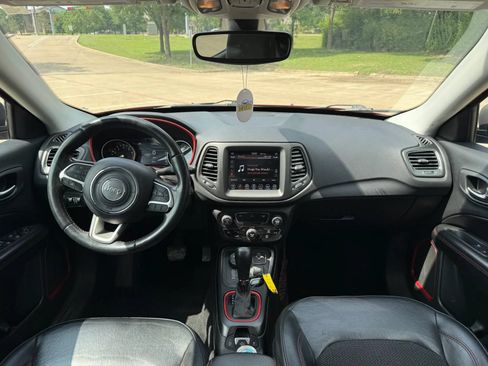 Used 2019 Jeep Compass Trailhawk AWD/4WD image 23