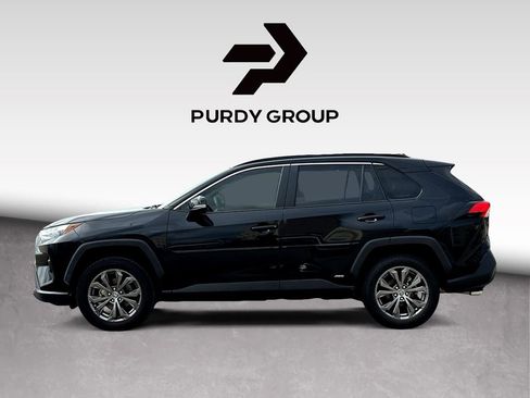 Used 2022 Toyota RAV4 XLE Premium image 5