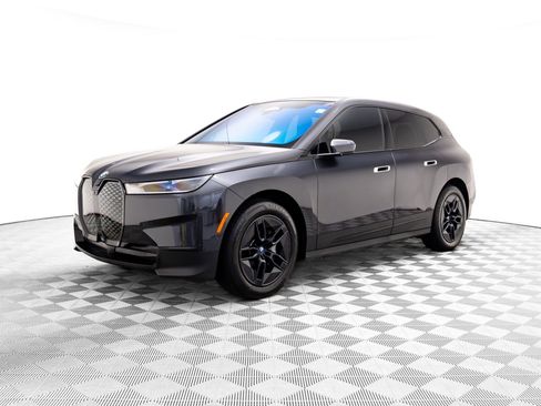 Used 2024 BMW iX xDrive50 w/ Convenience Package image 1