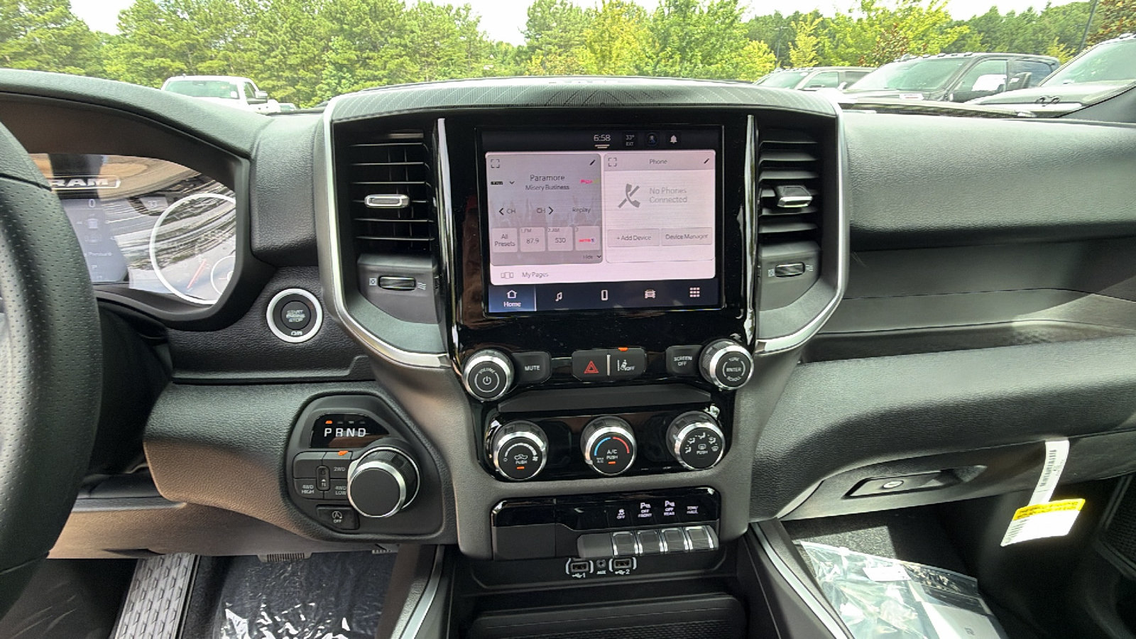 New 2026 RAM 1500 Express AWD/4WD image 29