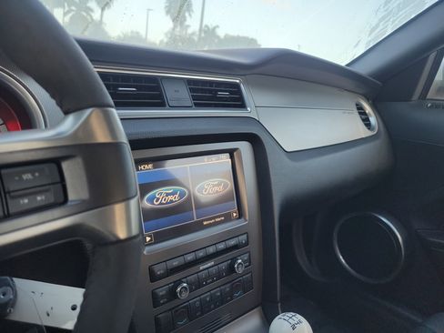 Used 2013 Ford Mustang Shelby GT500 image 21