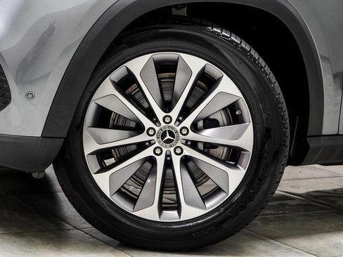 Used 2023 Mercedes-Benz GLE 450 4MATIC w/ Premium Package image 3
