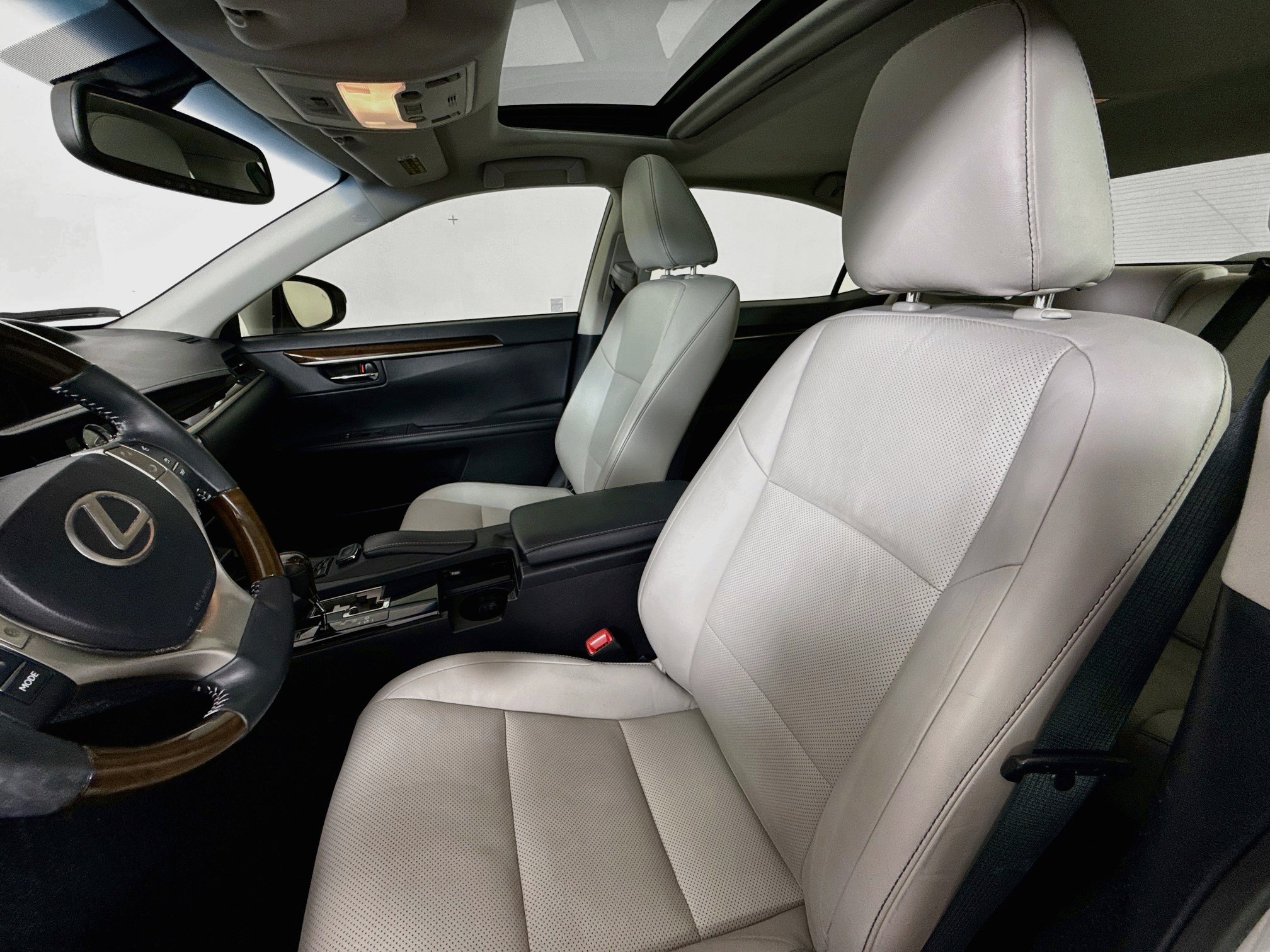 Used 2015 Lexus ES 350 w/ Luxury Package FWD image 11