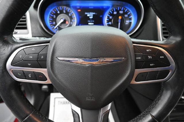 Used 2021 Chrysler 300 Touring AWD/4WD image 14