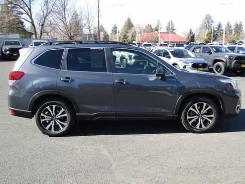 Used 2020 Subaru Forester Limited image 6