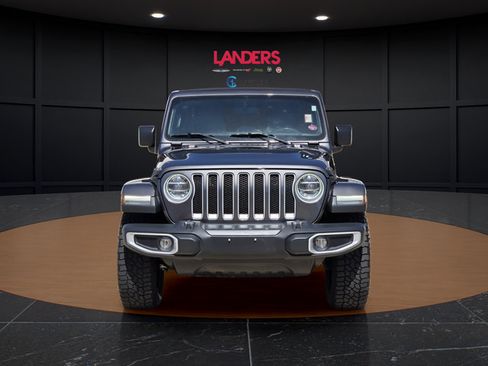Used 2019 Jeep Wrangler Unlimited Sahara w/ Uconnect 4C Nav & Sound Group AWD/4WD image 6